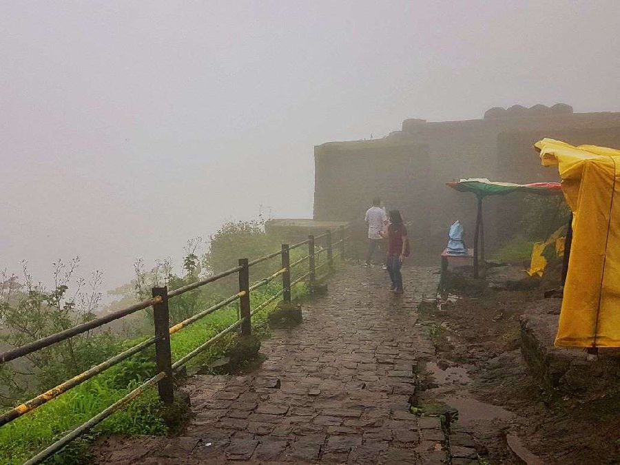 places near Sinhagad Fort, Sinhagad Ghat Road, Thoptewadi, Maharashtra, India